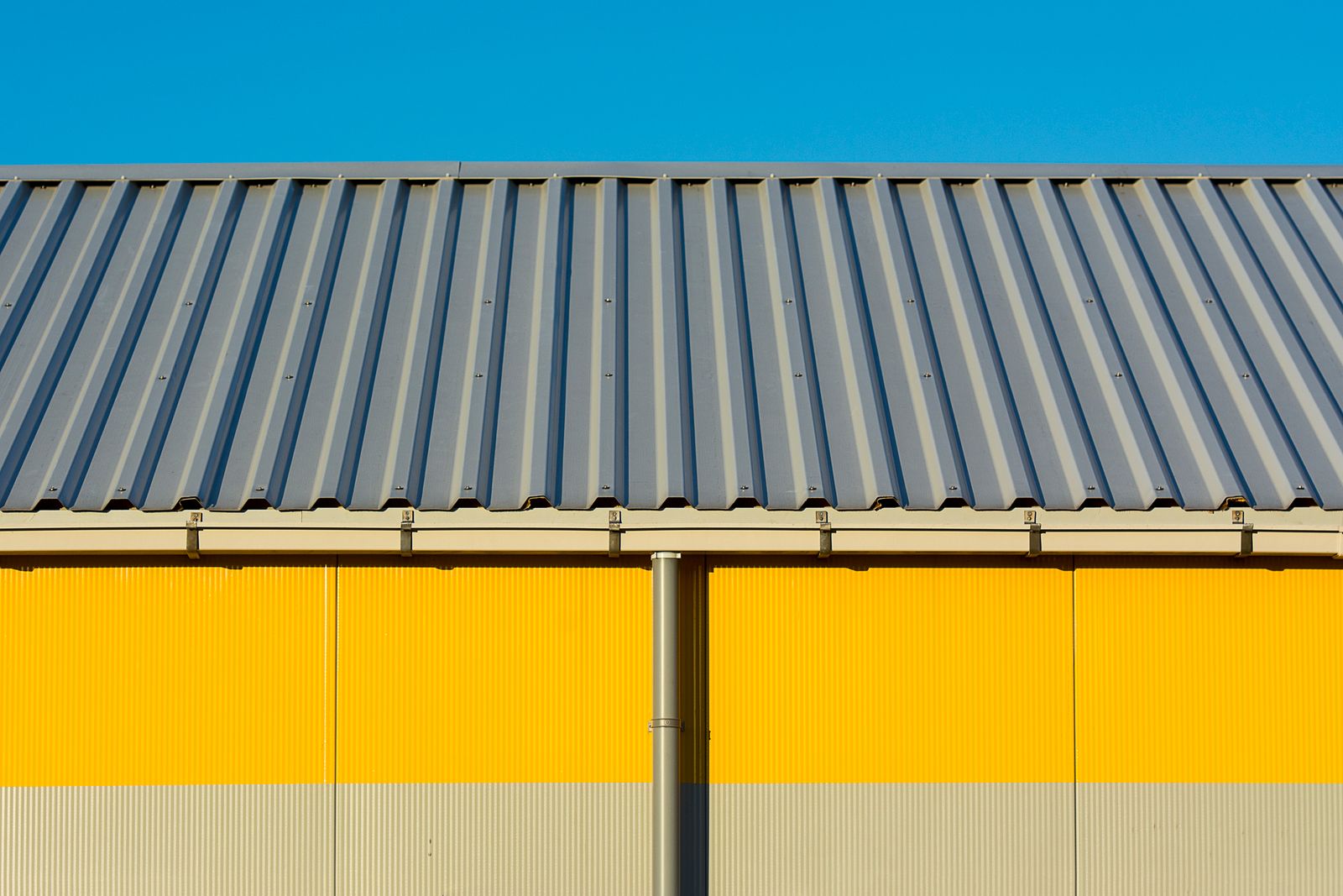 Cobertura metálica de pavilhão industrial